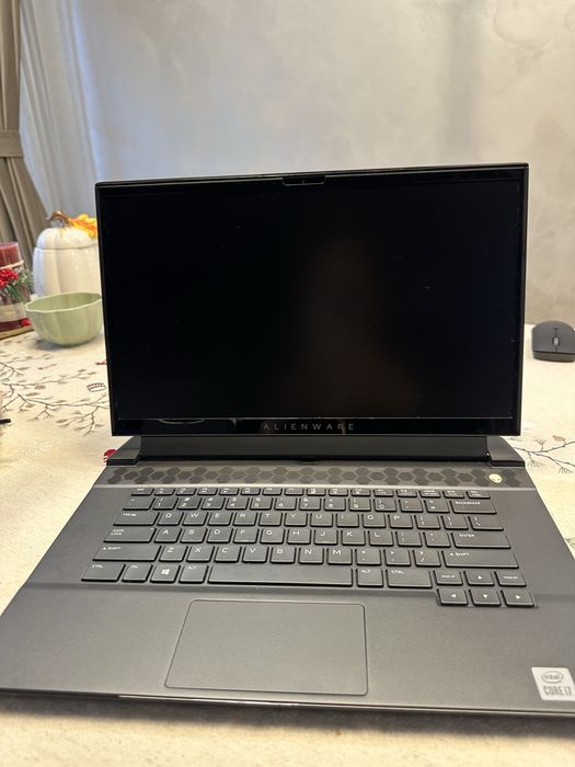 Лаптоп Alienware m15 r3