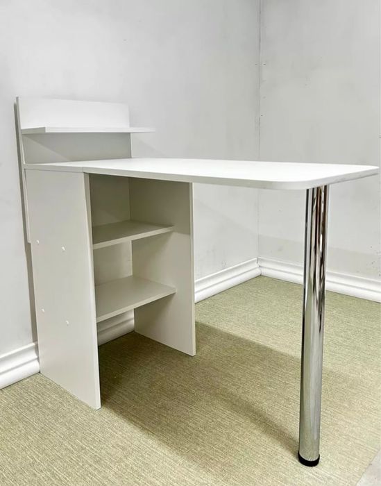 Продам маникюрный столик