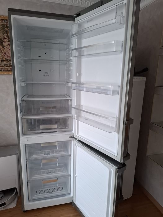Продам холодильник