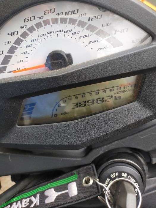 Мотоцикл Kawasaki er6n