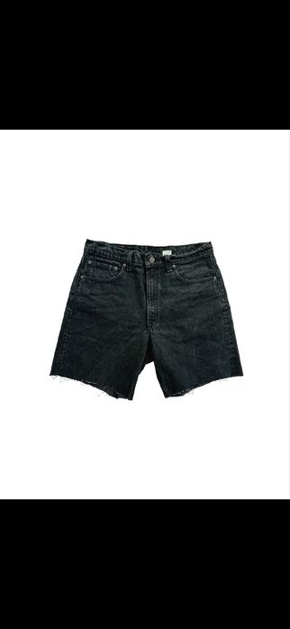 Къси дънкови панталони и дънки Levi’s