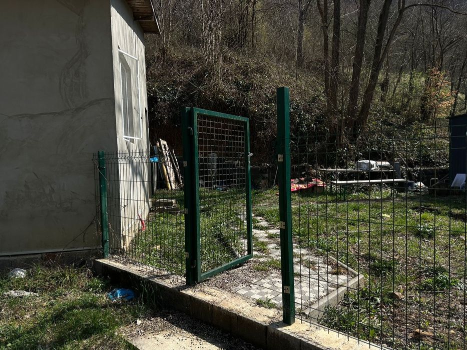 Casa și teren de vânzare în Băcaia , Geoagiu , jud Hunedoara