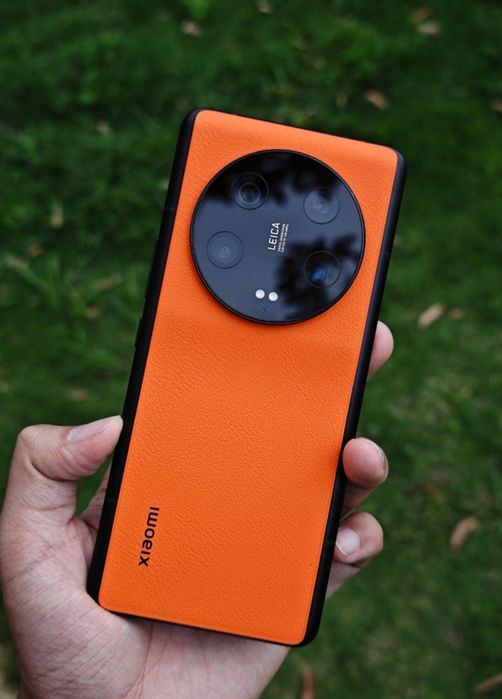 Xiaomi 13 ultra (камера бомба) 16+6/512