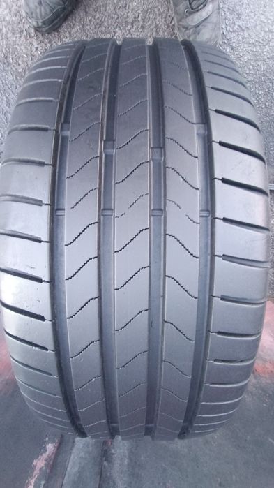225/45/17 Bridgestone Дот 1723