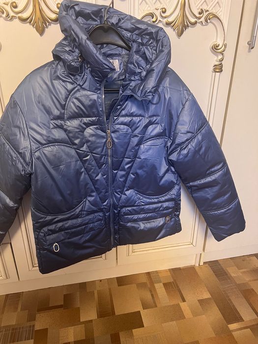 Продам куртки осенние