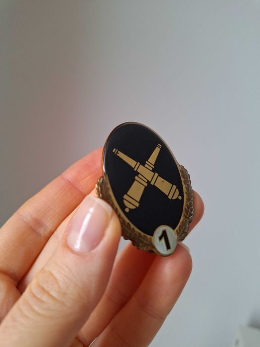 Insigna specialist clasa I Artilerie