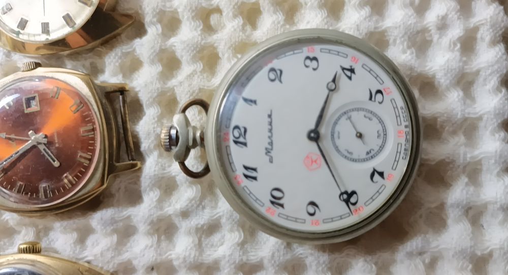 Продам позолоченые советские часы