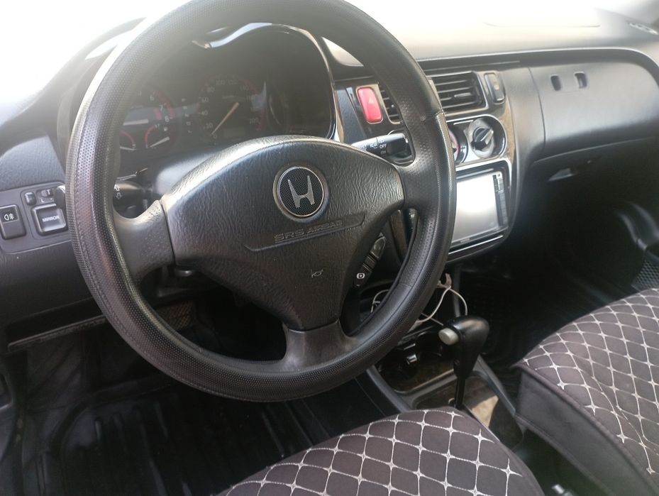 Продам машину Хонда