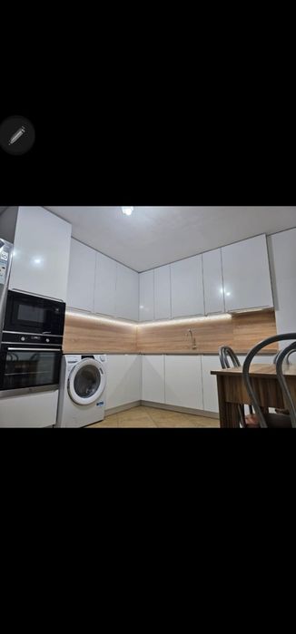 Proprietar, închiriez apartament cu doua camere, zona Modern