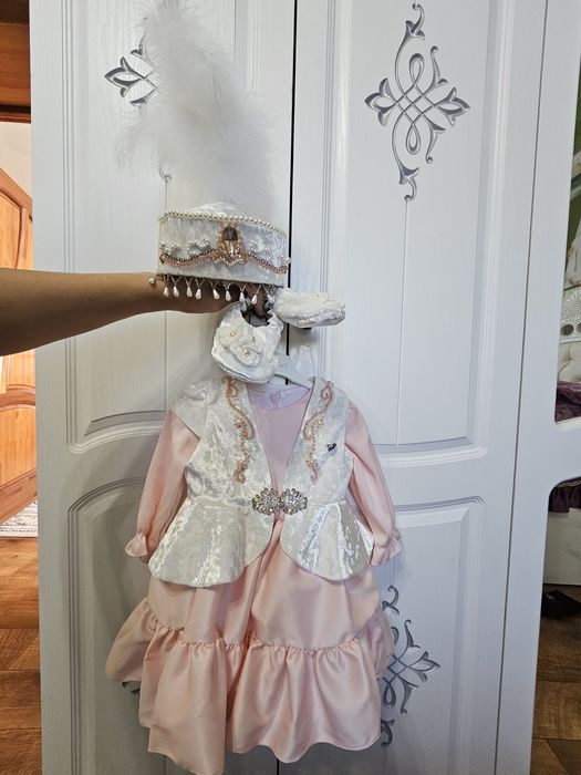 1 жасқа көйлек тақия башмағымен