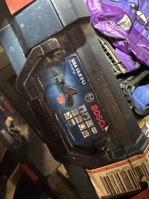 Bosch fierastrau sabie 10,8 volti