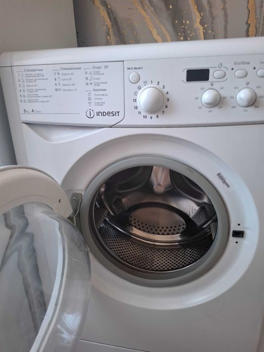 Стиральная машинка Indesit