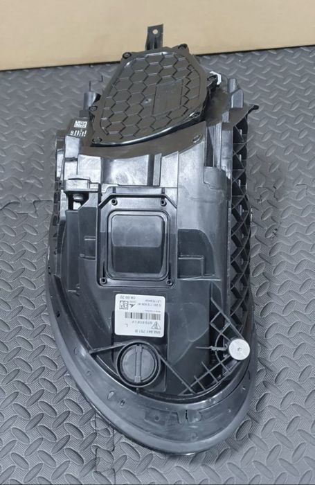 Порше 911 992 GTS Matrix фар ляв