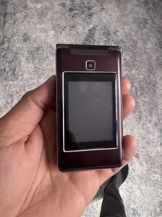 Telfon Sotiladi Zaryadi birhafta ketadi ideal ishlashi zor fonari bala