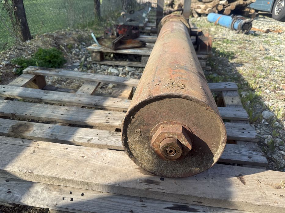 Cilindru basculare semiremorca basculanta fier, piatra, cereale ( hyva, georg, meiller )