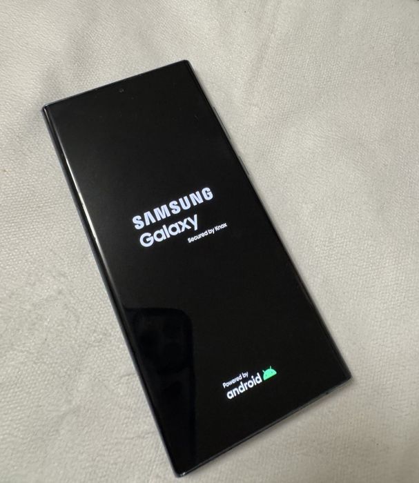 Vând s22 ultra   utilizat