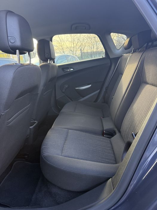 Opel Astra J  / 2010 / benzina / euro 5 / credit / rate /