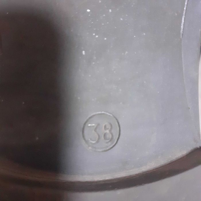 Vand ghete dama Marelbo din piele, stare foarte buna, pret 70 lei