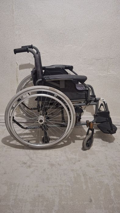 Инвалидная коляска