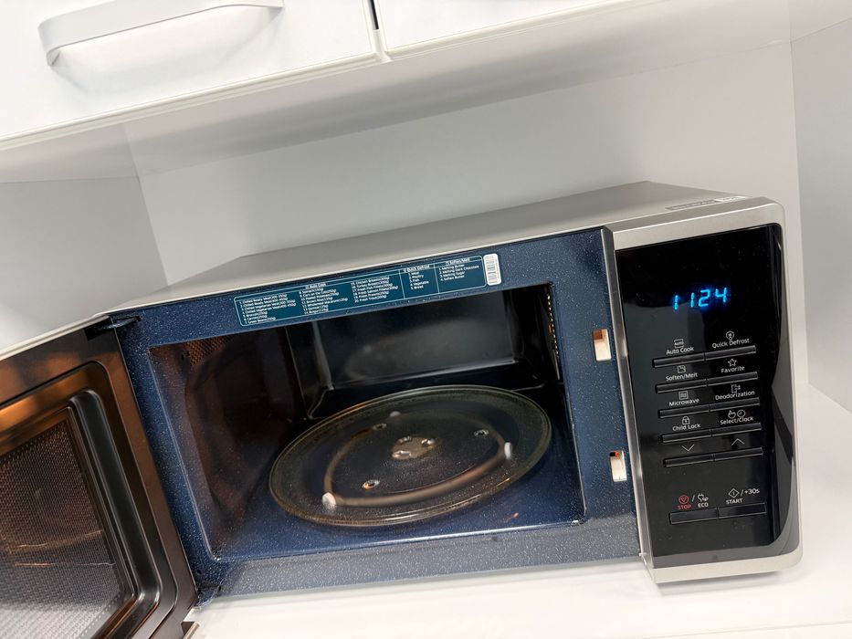 Микровълнова Samsung сива