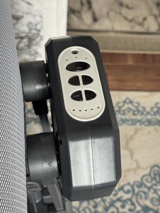 Детский электронный музыкальный манеж.