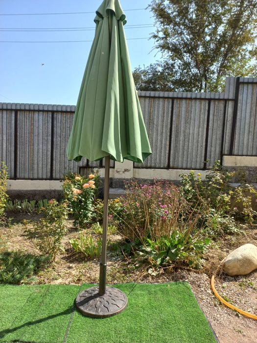 Продам зонт для сада.