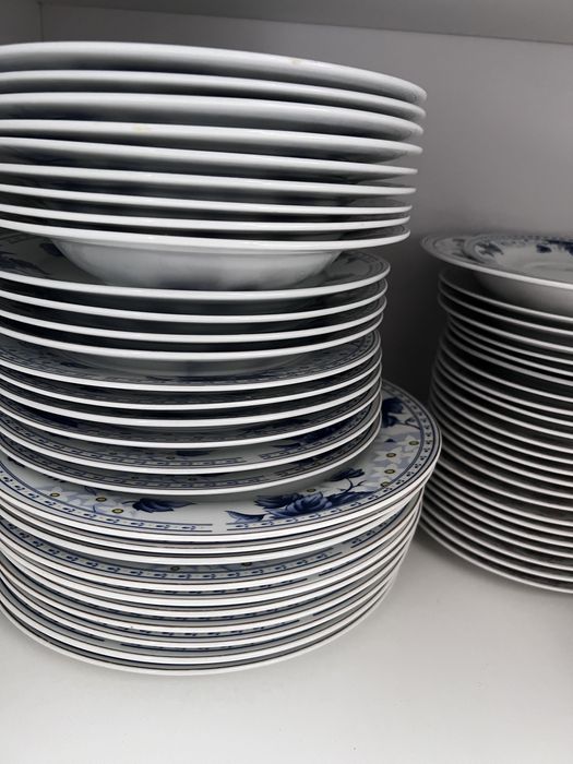 Соловый сервиз на 12 персон