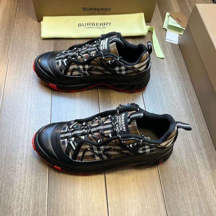 Burberry Arthur Sneakers обувки
