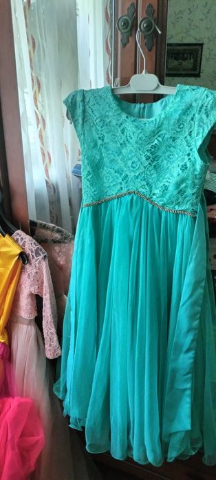 Платье на девочек