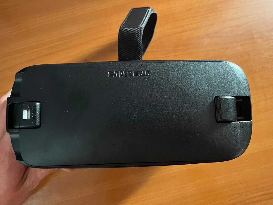Ochelari VR Samsung Gear VR (SM-R323) Powered by Oculus - Cu cutie originală