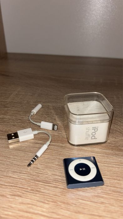 Ipod Shuffle 6th generation Functional , fara zgarieturi defecte