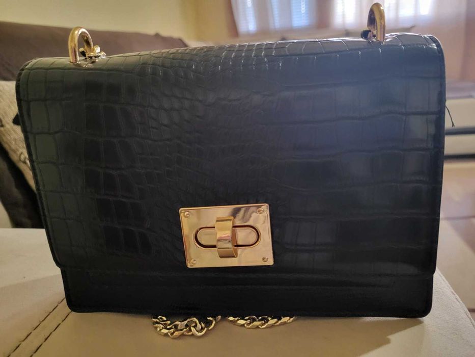 Дамска чанта през рамо