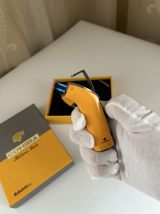 Подаръчен комплект Cohiba – запалка и резачка за пури
