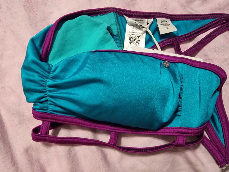 Страхотно горнище на бански guess