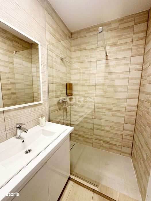 Apartament lux tip studio, cu parcare, de inchiriat West Residence