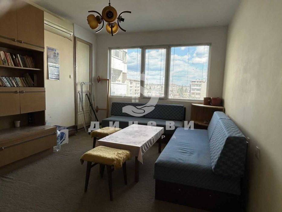 Двустаен апартамент плюс кухня в Опълченски