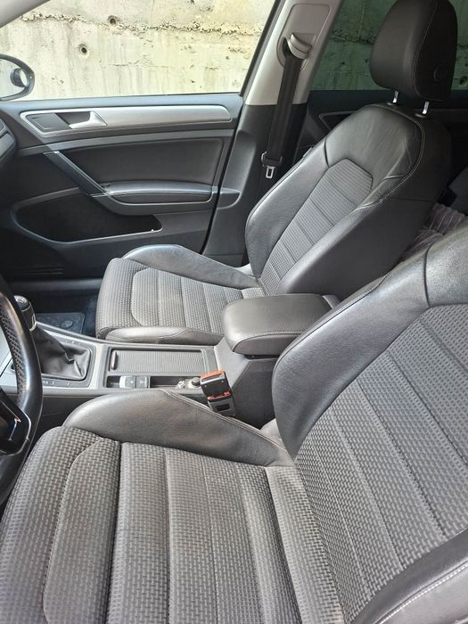 Vând Volkswagen Golf 7, 1.4 benzină , 2017, 168576 km.
Alte detalii la telefon: 0728613151