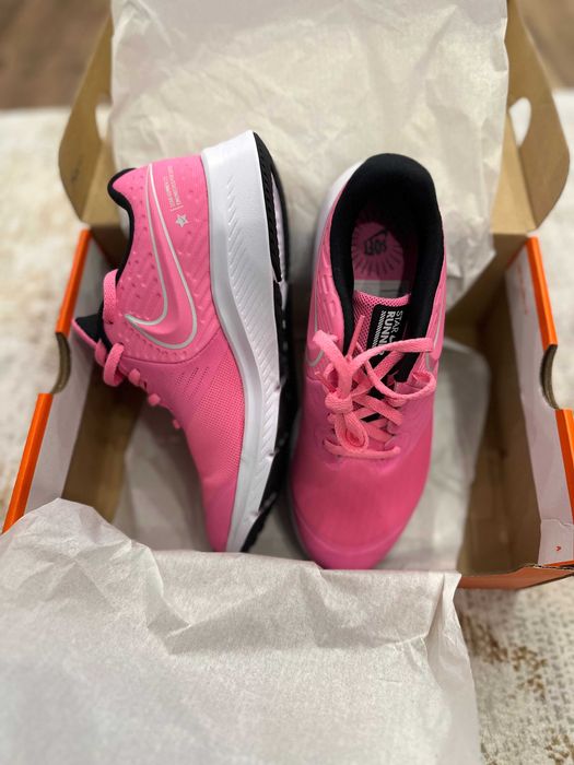 vand pantofi sport NIKE