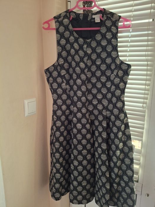 Официална рокля 44