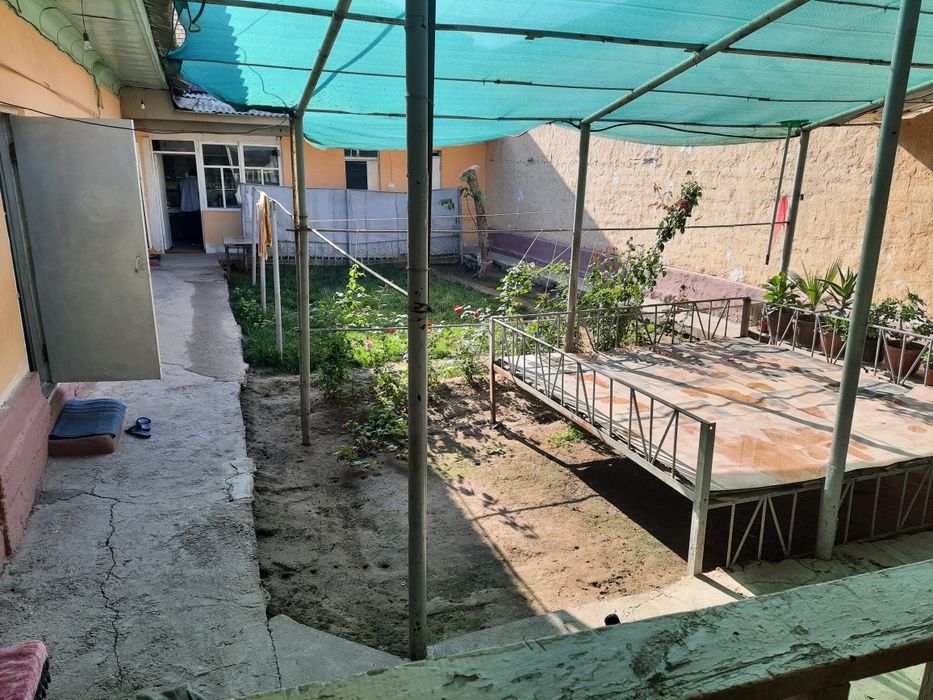 uy sotiladi 5 sotix kelishamz