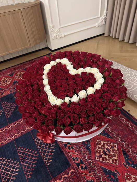 Букет роз . Цветы 201 роза