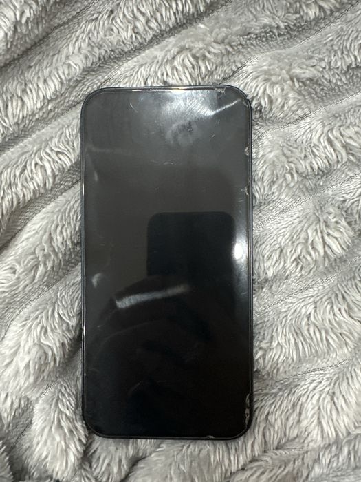 продам айфон 13 на запчасти
