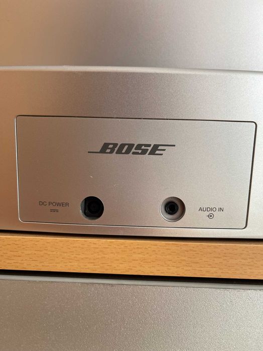 Bose SoudDock Series II music system