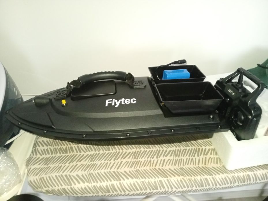 Bărcuta - vaporaș plantat - navomodel - nădit