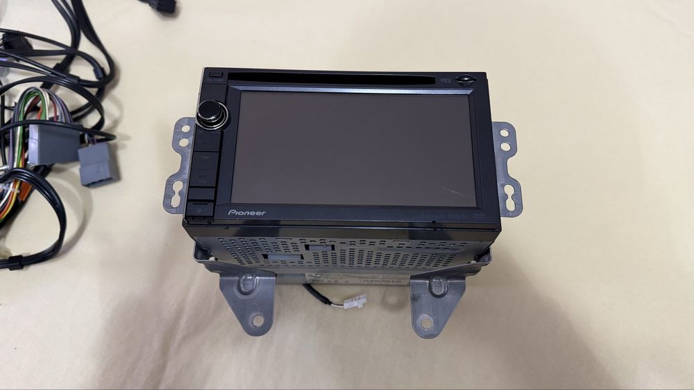 Продавам оригинална навигация за Honda CRV 3 FaceLift / Pioneer