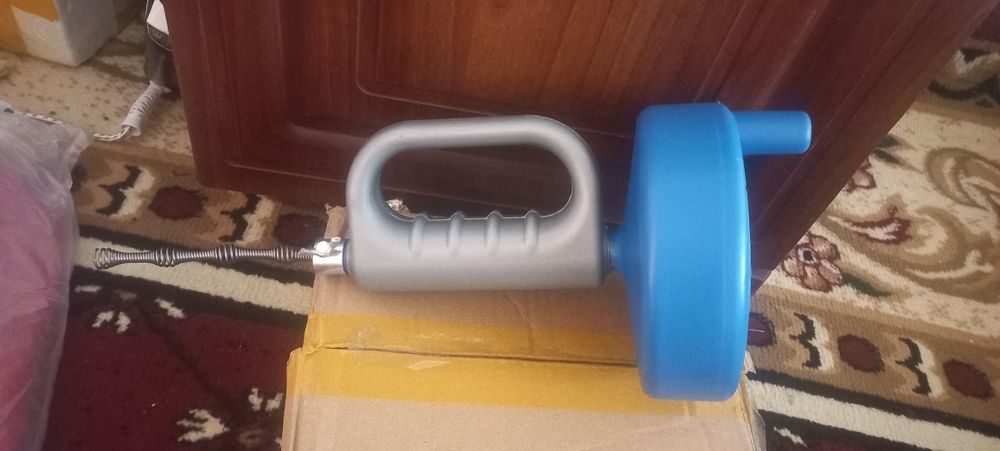 Трос диля ачистка унитаз.            Unitaz tozalledigan tros