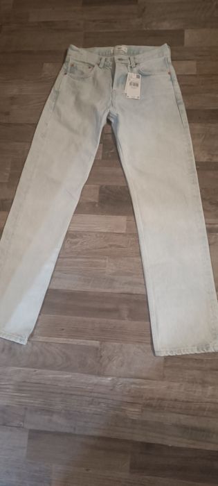 15лв.Дамски дънки нови