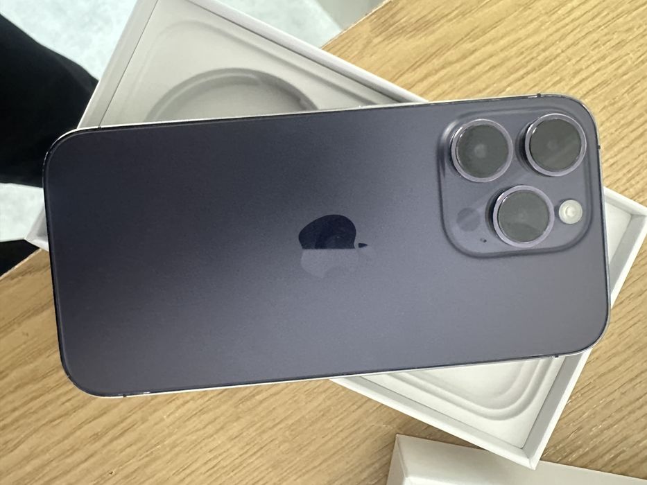 Продам Iphone 14 pro