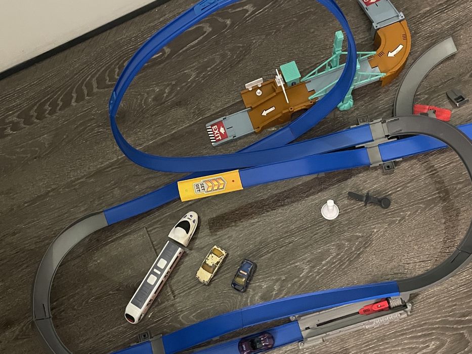 Игрушечная трасса