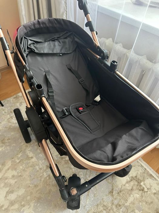 Коляска для ребенка